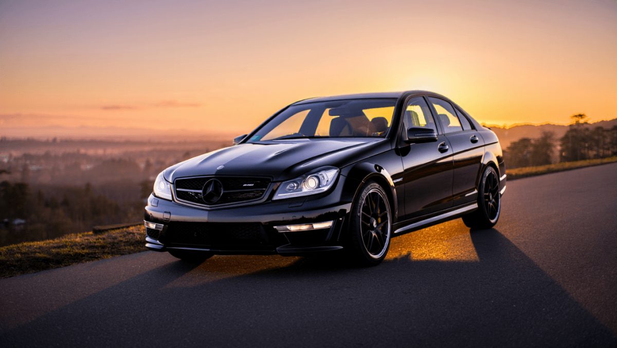 Mercedes C63 AMG (W204, 2008 - 2014): absurd in the best possible way